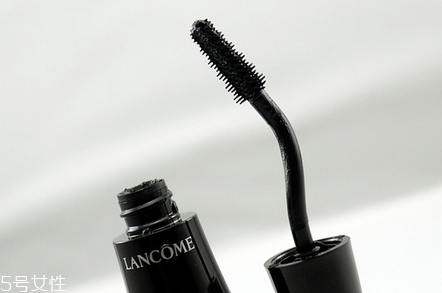 蘭蔻天鵝頸睫毛膏專柜價(jià)格 睫毛膏和眼線的使用順序 蘭蔻天鵝頸睫毛膏專柜價(jià)格 睫毛膏和眼線的使用順序