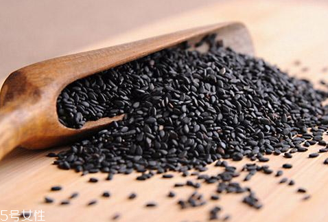 烤箱烤黑芝麻時(shí)間溫度 烤箱烤黑芝麻注意事項(xiàng) 烤箱烤黑芝麻時(shí)間溫度 烤箱烤黑芝麻注意事項(xiàng)