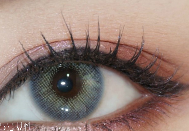 怎樣讓睫毛變長(zhǎng)變翹？下眼線還可以畫出來