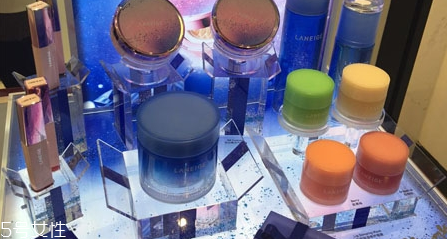 蘭芝唇膜吃進(jìn)去怎么辦？擁有水嫩嘴唇