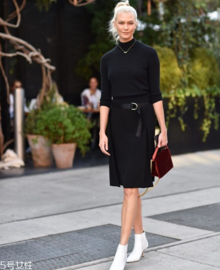 黑色高領(lǐng)毛衣怎么搭配？混搭出時(shí)髦著裝