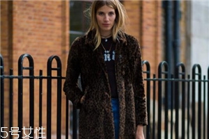 皮草搭配什么褲子好看？打造冬日新時(shí)尚