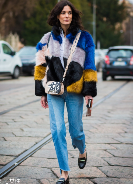 皮草搭配什么褲子好看？打造冬日新時(shí)尚