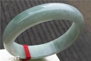 糯種翡翠屬于什么檔次？翡翠的價(jià)值你清楚嗎