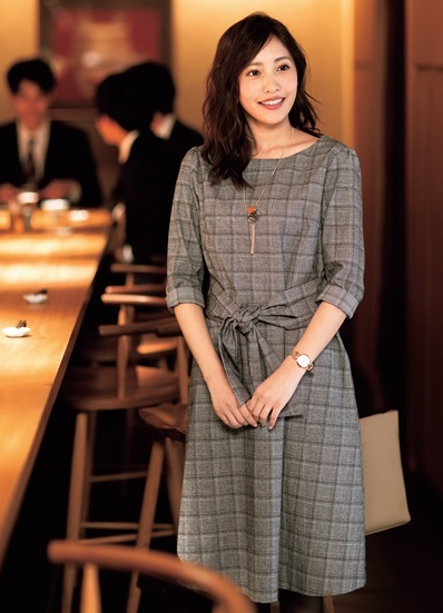 同事聚餐穿什么衣服 符合場(chǎng)合的穿搭技巧 同事聚餐穿什么衣服 符合場(chǎng)合的穿搭技巧