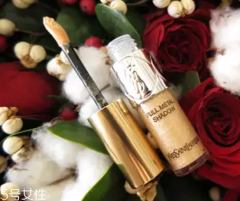 百搭香檳玫瑰妝怎么化妝？拜年妝詳細(xì)教程