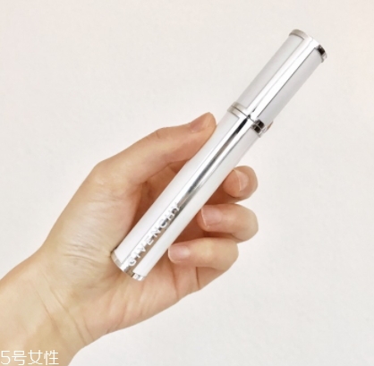 紀梵希睫毛膏哪款好？海膽折角睫毛膏任你選擇