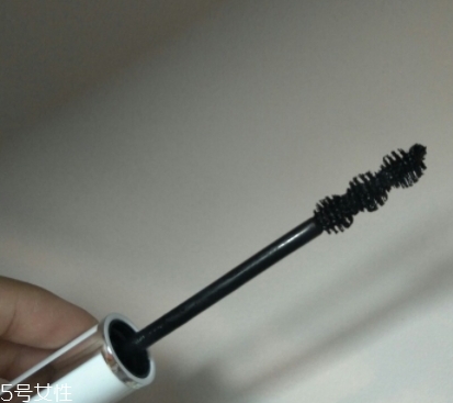 紀梵希睫毛膏好用嗎 評測一下紀梵希睫毛膏 紀梵希睫毛膏好用嗎 評測一下紀梵希睫毛膏