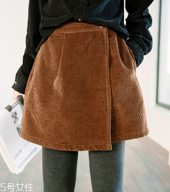 燈芯絨衣服怎么搭配？帶你提升時(shí)尚感與高級(jí)感