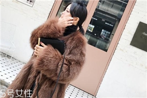 皮草什么時(shí)候買(mǎi)最便宜？小編教你輕松省錢(qián)