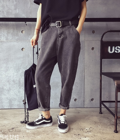 寬松牛仔褲配什么上衣？帶給你不一樣的美感