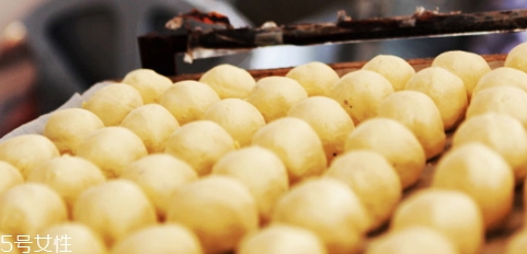 凍粘豆包蒸前需解凍嗎？