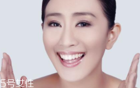 美白精華可以常年使用嗎？春秋用最好