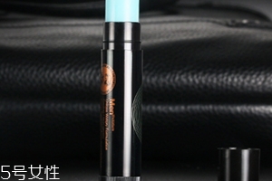 唇膏和唇釉哪個(gè)好用？唇膏vs唇釉