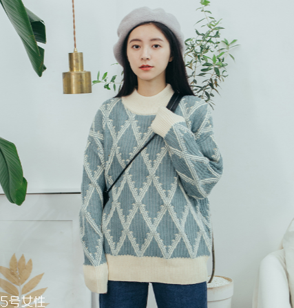 格子針織衫怎么搭配？有一種經(jīng)典叫格紋