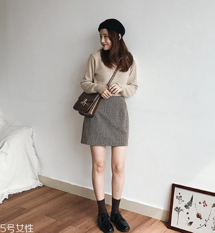 毛呢短裙怎么搭配？這個冬天讓你時尚又溫暖