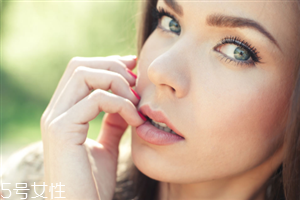 漂唇后忌口什么食物？決定漂唇持久度的因素