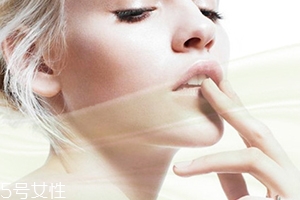 潤唇膏保質(zhì)期是多久？過期的潤唇膏不建議使用