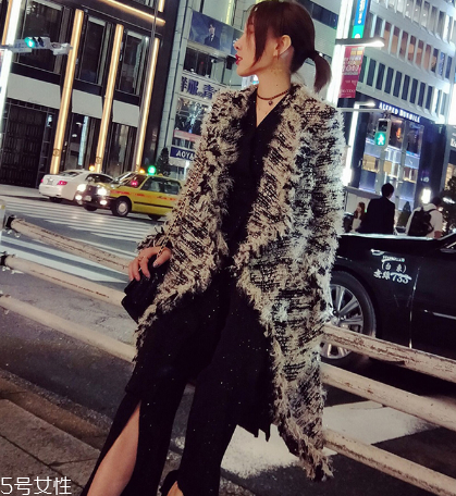 粗呢外套怎么搭配？簡約大氣的冬日經(jīng)典