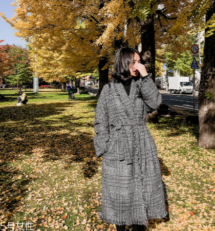 粗呢外套怎么搭配？簡約大氣的冬日經(jīng)典