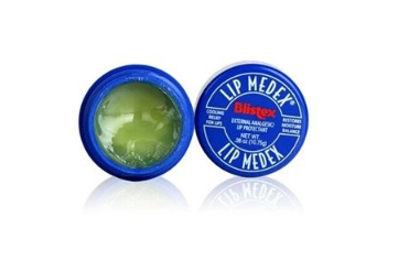 blistex唇膏有哪幾款？使用唇膏應(yīng)該適量