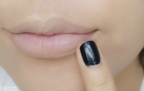 啞光口紅適合什么樣的人？這些口紅一樣都不能少