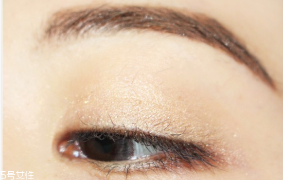 紅唇妝怎么畫最好看？復古紅唇妝的畫法