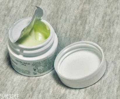 冬天護膚用霜還是乳？6款適合冬天用的護膚品推薦