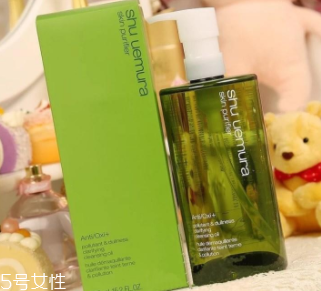 卸妝油哪個(gè)牌子好用？網(wǎng)紅卸妝油盤(pán)點(diǎn)