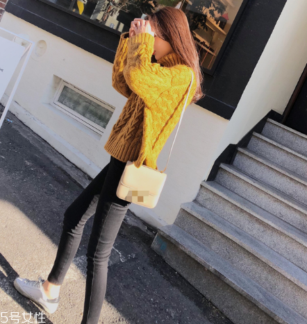 毛衣能用吹風機吹嗎？可以考慮低溫檔吹干