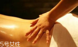 精油和植物油是一回事嗎？精油不是油脂