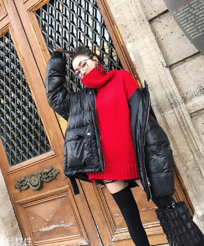 大紅色毛衣配什么顏色好看？色彩搭配很重要