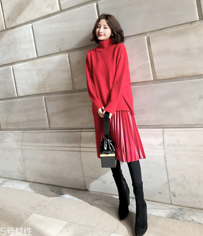 大紅色毛衣配什么顏色好看？色彩搭配很重要
