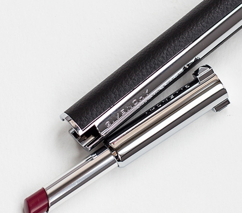 口紅是粘杯好還是不沾杯好？不沾杯的口紅不一定是好口紅