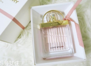 女士香水什么味道好？這6款香水親切又高級