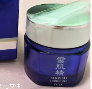 精華液用量越多越好嗎？10款精華提升美肌度