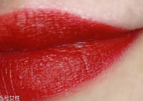 唇釉和染唇液的區(qū)別 你更看好哪個？