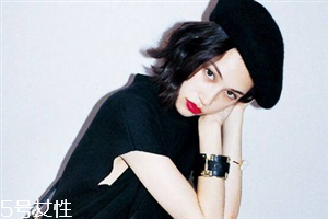 上身瘦下身胖怎么穿衣？穿裙子最遮肉