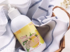 痘痘反復(fù)長(zhǎng)是什么原因？基礎(chǔ)護(hù)膚不夠用心