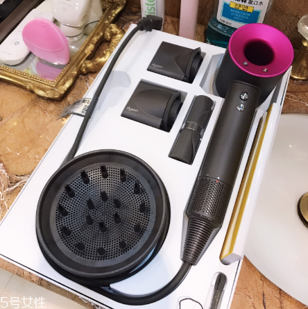 t3吹風(fēng)機(jī)2i和博朗負(fù)離子卷發(fā)棒使用測(cè)評(píng) t3吹風(fēng)機(jī)2i和博朗負(fù)離子卷發(fā)棒使用測(cè)評(píng)