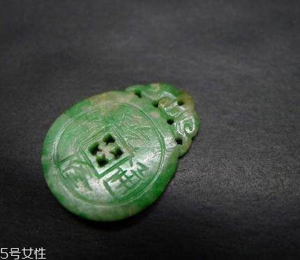 翡翠冰種和糯種哪個(gè)好？原來(lái)有這么大的區(qū)別