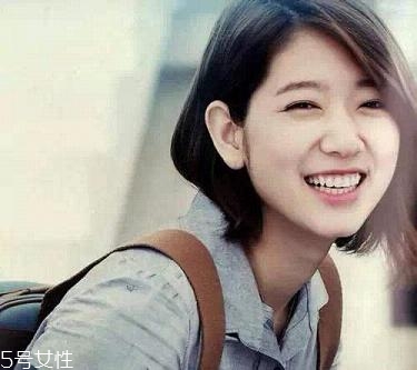 大臉女生適合的短發(fā)發(fā)型 短發(fā)打理步驟 大臉女生適合的短發(fā)發(fā)型 短發(fā)打理步驟