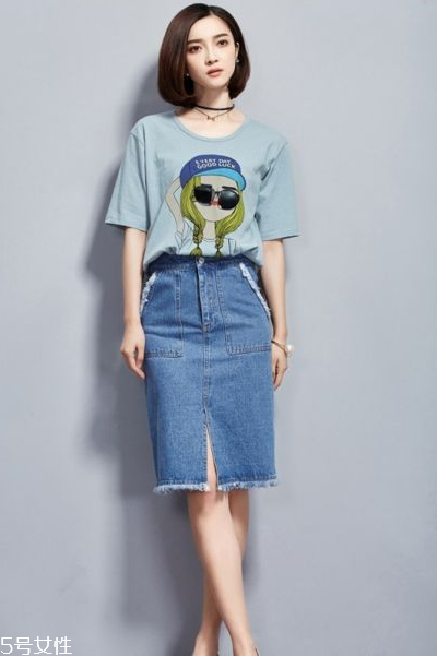 上身瘦下身胖怎么穿衣？穿裙子最遮肉