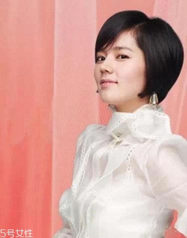 大臉女生適合的短發(fā)發(fā)型 短發(fā)打理步驟 大臉女生適合的短發(fā)發(fā)型 短發(fā)打理步驟