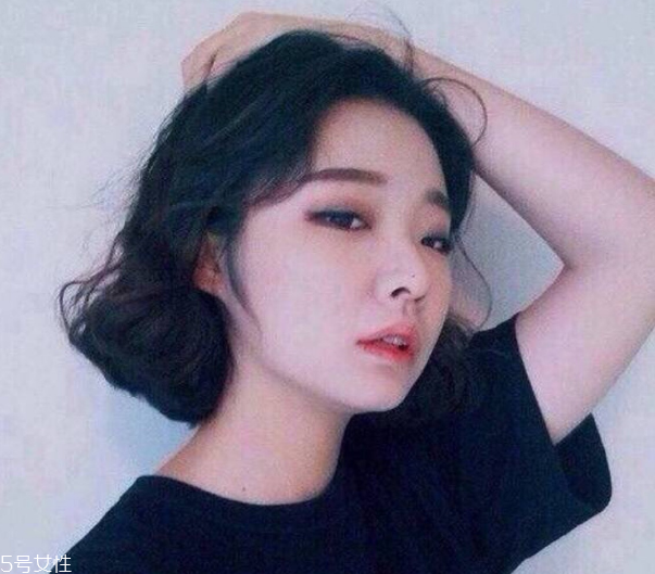 短發(fā)女生穿衣搭配推薦 短發(fā)適合戴帽子 短發(fā)女生穿衣搭配推薦 短發(fā)適合戴帽子