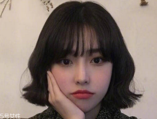 齊肩短發(fā)怎樣最好看？染這些顏色好看又洋氣