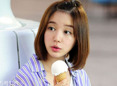 2018最流行的短發(fā)發(fā)型 六款短發(fā)不能錯過的顏色 2018最流行的短發(fā)發(fā)型 六款短發(fā)不能錯過的顏色