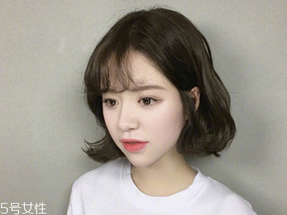 2018最流行的短發(fā)發(fā)型 六款短發(fā)不能錯過的顏色 2018最流行的短發(fā)發(fā)型 六款短發(fā)不能錯過的顏色