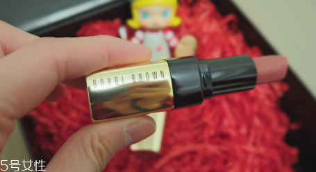 送閨蜜新年禮物怎么挑選？送這些美妝產(chǎn)品她會(huì)尖叫