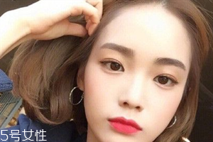 短頭發(fā)染什么顏色好看洋氣顯白？短發(fā)這樣弄好看又大方